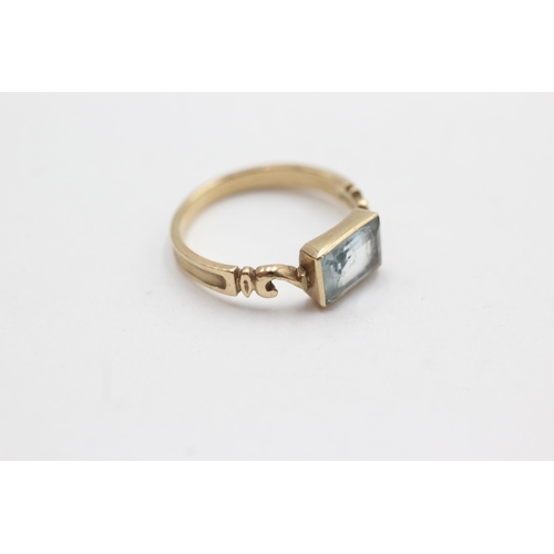 83 - 9ct gold aquamarine ring (1.8g)  Size  N