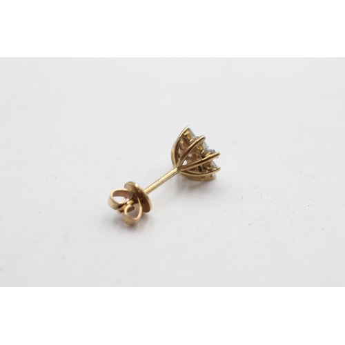 94 - 9ct gold diamond stud earrings (1.4g)