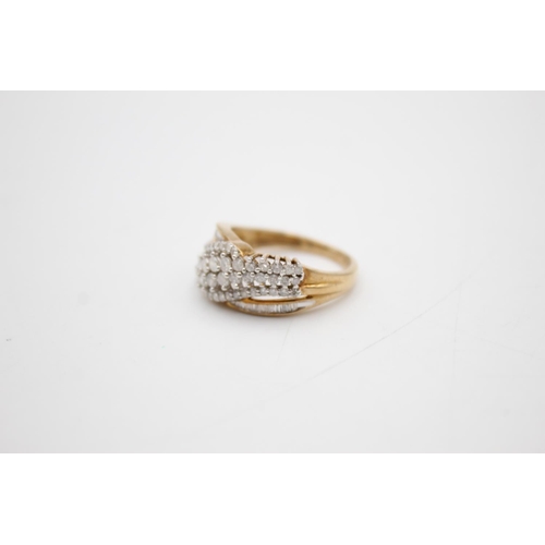 100 - 9ct gold diamond dress ring (3.7g) Size Q