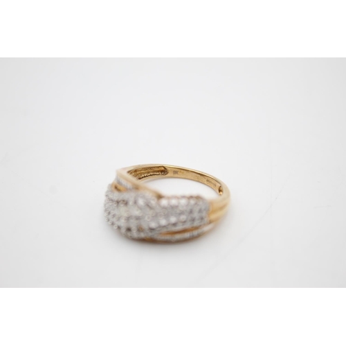 100 - 9ct gold diamond dress ring (3.7g) Size Q