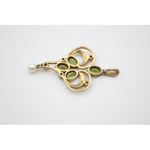 107 - 9ct gold antique peridot & pearl lavalier pendant (4.3g)