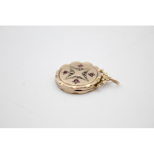 110 - 9ct gold back & front antique locket with paste detail (4.9g)