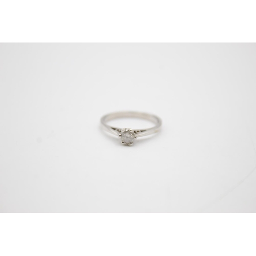 115 - 9ct white gold diamond solitaire ring (1.7g) Size K