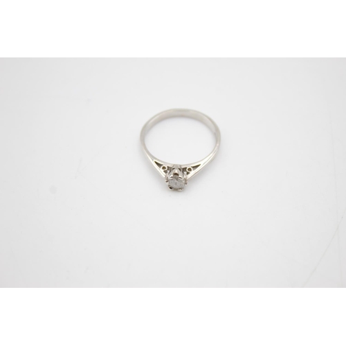 115 - 9ct white gold diamond solitaire ring (1.7g) Size K