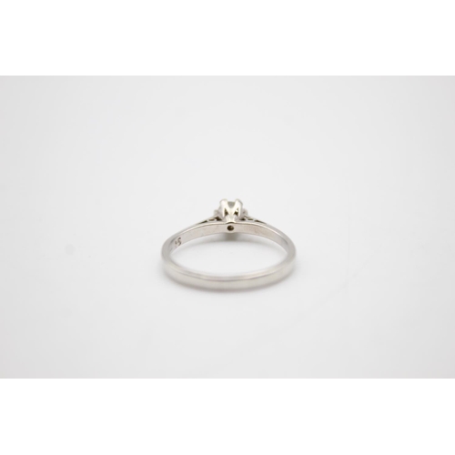 115 - 9ct white gold diamond solitaire ring (1.7g) Size K