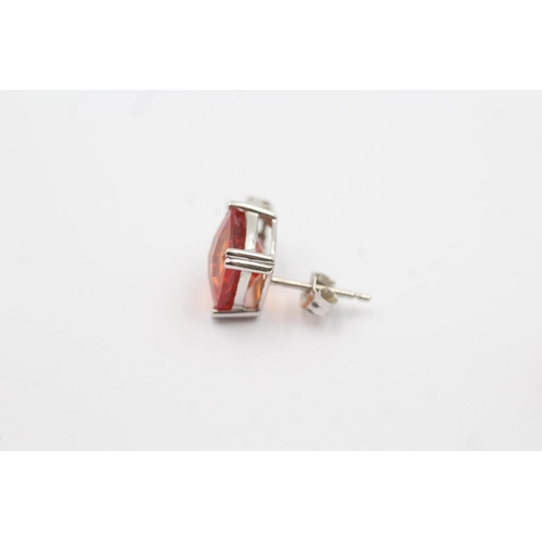 61 - 14ct white gold diamond & gemstone stud earrings (3.1g)