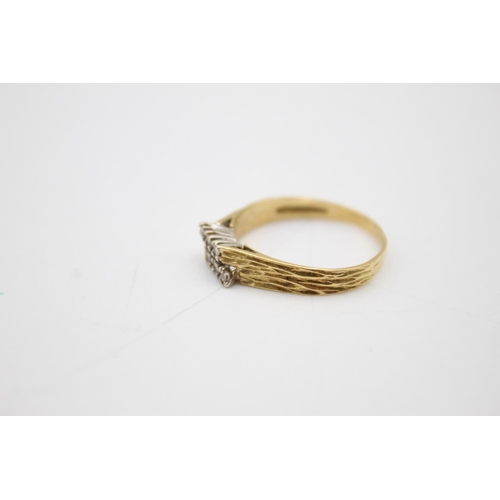 65 - 18ct gold diamond ring (3.5g) Size T