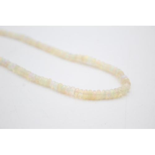 66 - 9ct gold clasp opal necklace (7.5g) Size T