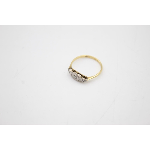 76 - 18ct gold & platinum diamond ring (1.5g) Size K
