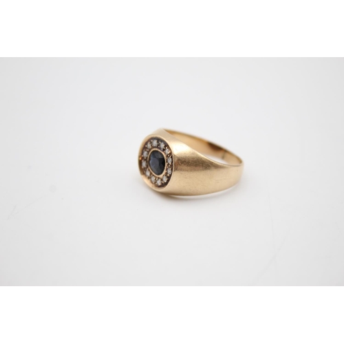 82 - 10ct gold sapphire & diamond halo ring (7.8g) Size T