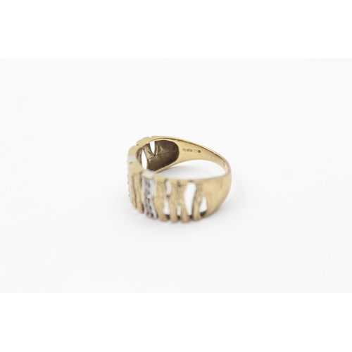 85 - 9ct gold diamond abstract ring (3.7g) Size P
