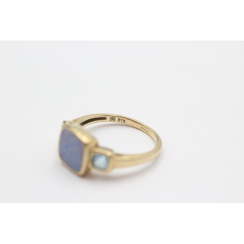 90 - 9ct gold vintage opal & blue gemstone three stone dress ring (2.8g) Size O