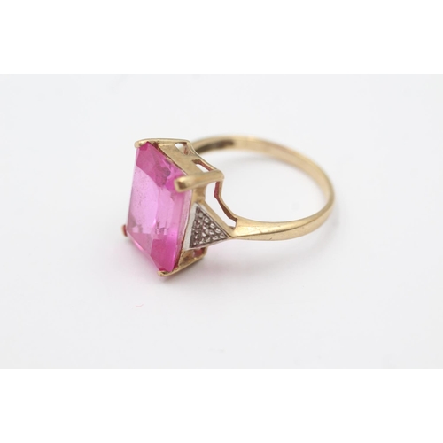 91 - 9ct gold vintage pink gemstone & diamond cocktail ring (4g) Size Q