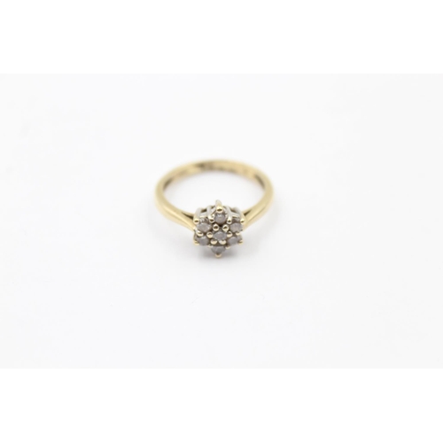 99 - 9ct gold diamond cluster ring (2.1g) Size K