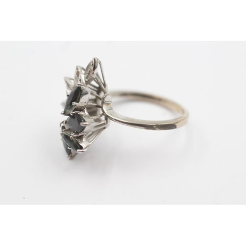 92 - 18ct white gold green gemstone & diamond floral cluster ring (5.5g) Size Q