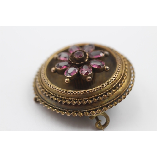 35 - 15ct gold Victorian amethyst ornate round brooch (11.8g)  Size