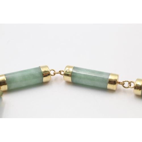 36 - 18ct gold jade panel bracelet (10.5g)  Size