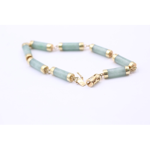 36 - 18ct gold jade panel bracelet (10.5g)  Size