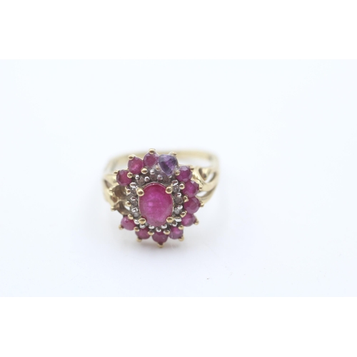 16 - 9ct gold glass filled ruby and diamond set cluster ring - size o (3.6g)