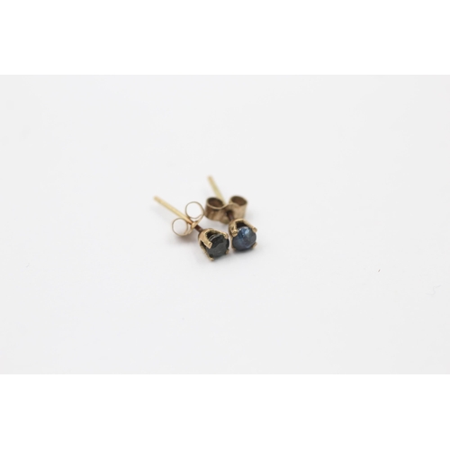 21 - 3 x 9ct yellow gold paired earrings inc. garnet, sapphire & amethyst (1.9g)