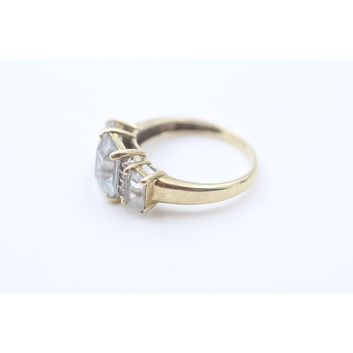 30 - 9ct gold aquamaring and diamond set dress ring - size s1/2 (3.3g)