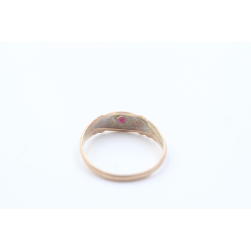 6 - 9ct rose gold antique ruby and diamond set gypsy ring - size p (1.5g)