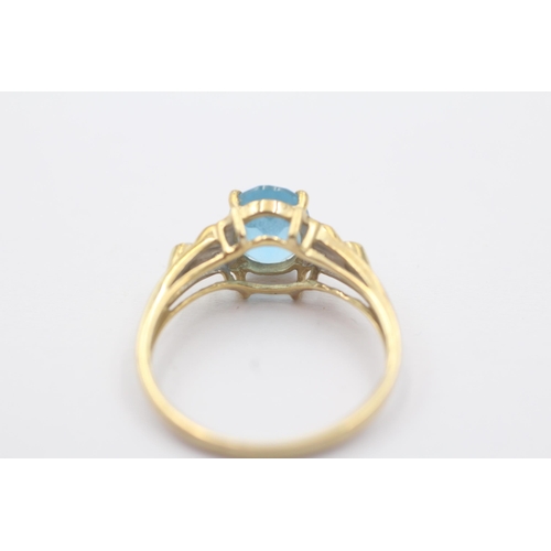 74 - 9ct gold diamond & topaz dress ring (2.6g) Size   S