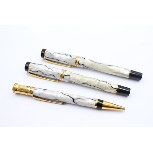 409 - PARKER Duofold Special White Lacquer FOUNTAIN PEN w/ 18ct Gold Nib WRITING