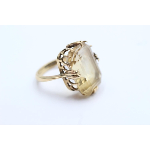 106 - 9ct gold emerald cut citrine set cocktail ring - size k (5.4g)