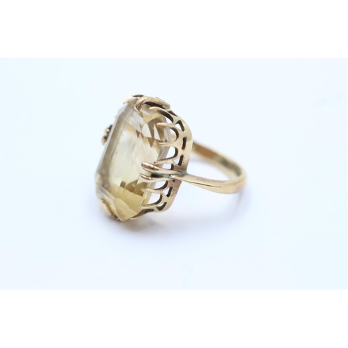 106 - 9ct gold emerald cut citrine set cocktail ring - size k (5.4g)