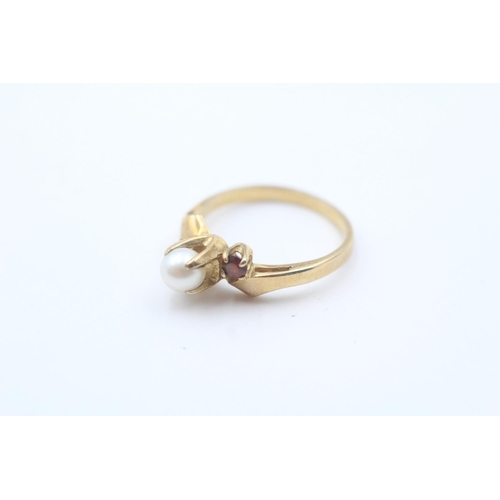 16 - 9ct gold cultured pearl and garnet set dress ring - size k1/2 (2g)