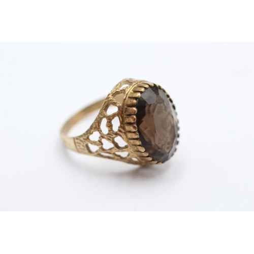 28 - 9ct gold vintage smokey quartz cocktail ring - size p1/2 (5.5g)