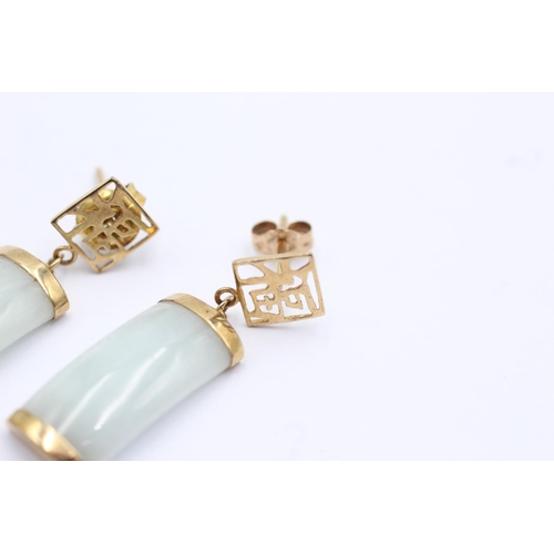 3 - 9ct gold shaped jade drop earrings (3.5g)