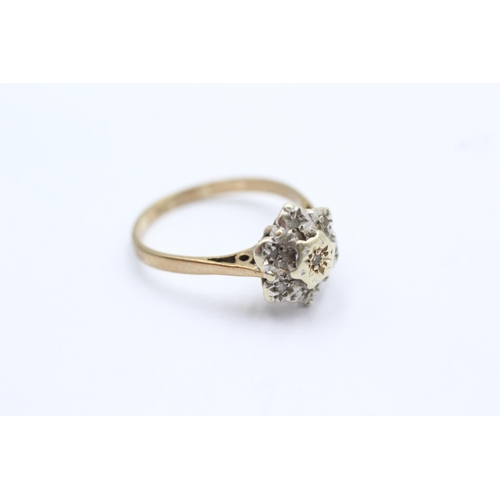 30 - 9ct gold vintage diamond set cluster ring - size n (2.6g)