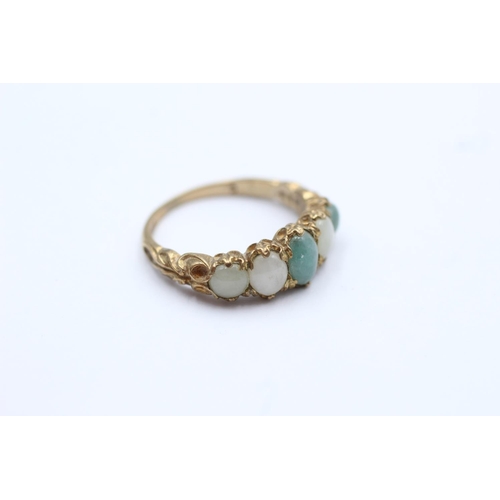 31 - 9ct gold vintage jade set 5 stone ring - size m (2.6g)