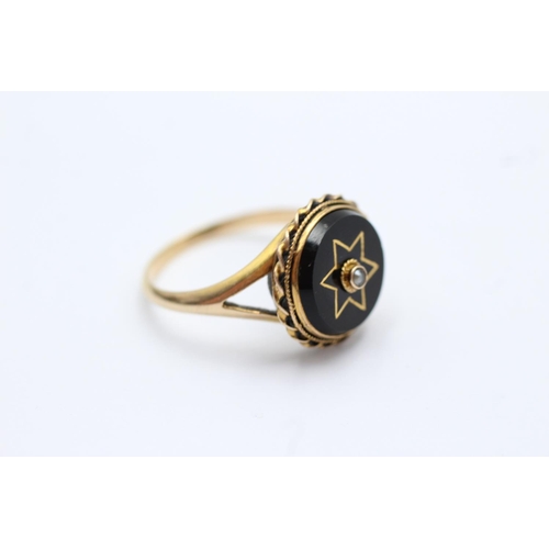 32 - 14ct gold antique mourning onyx and pearl set ring - size m (2.7g)