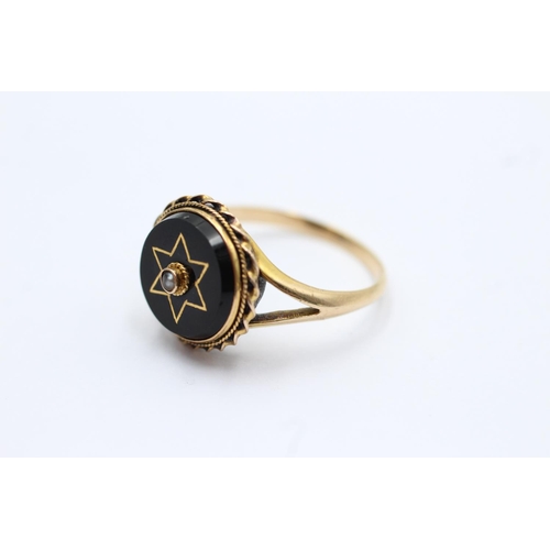 32 - 14ct gold antique mourning onyx and pearl set ring - size m (2.7g)