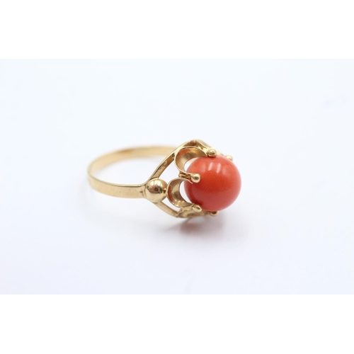 35 - 14ct gold cathedral set coral bead dress ring - size o1/2 (2.8g)