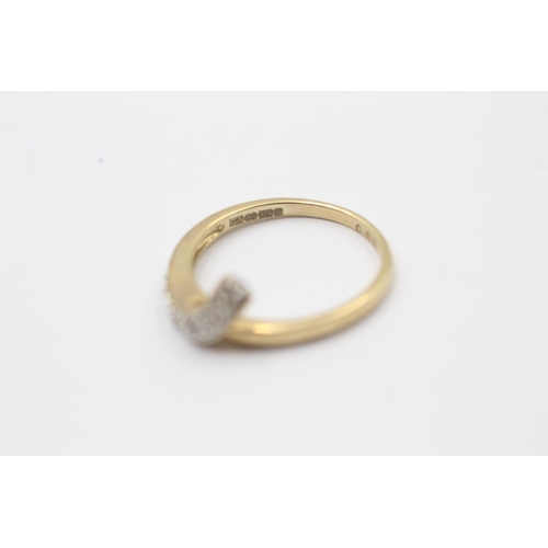 39 - 2 x 9ct gold diamond stylised stacking rings (3.4g)