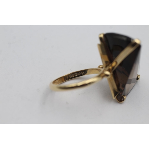 60 - 9ct gold fancy cut smokey quartz statement cocktail ring - size n (7.3g)