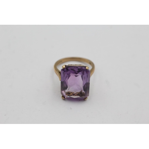 64 - 9ct gold vintage amethyst cocktail ring - size j1/2 (4.7g)