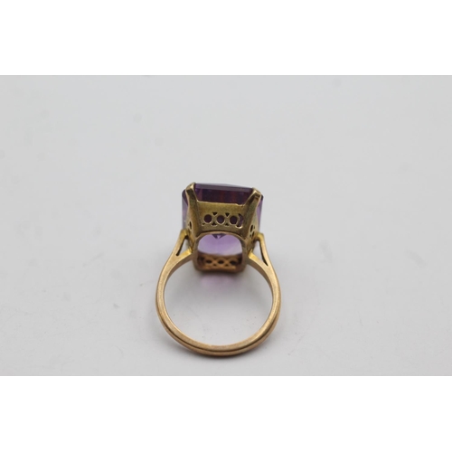 64 - 9ct gold vintage amethyst cocktail ring - size j1/2 (4.7g)