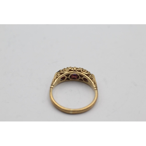 90 - 9ct gold vintage amethyst and diamond dress ring - size l (2.7g)