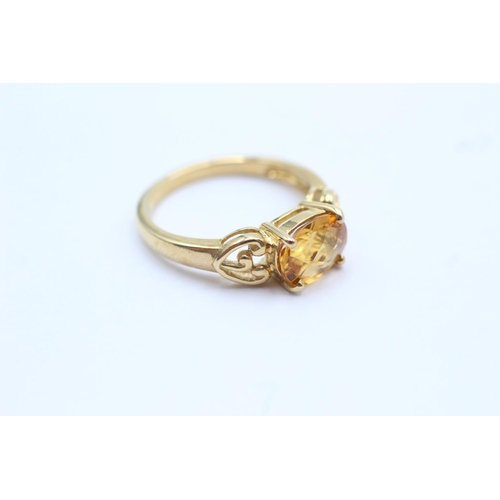 97 - 9ct gold chequer cut citrine set ring - size n1/2 (3.1g)