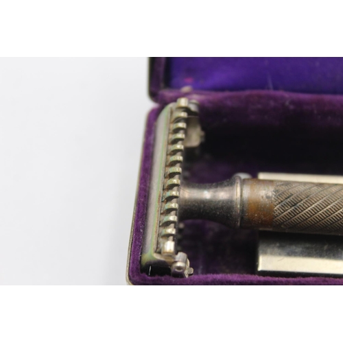 193 - Vintage GILLETTE Aristocrat Gents Grooming Razor In Original Case