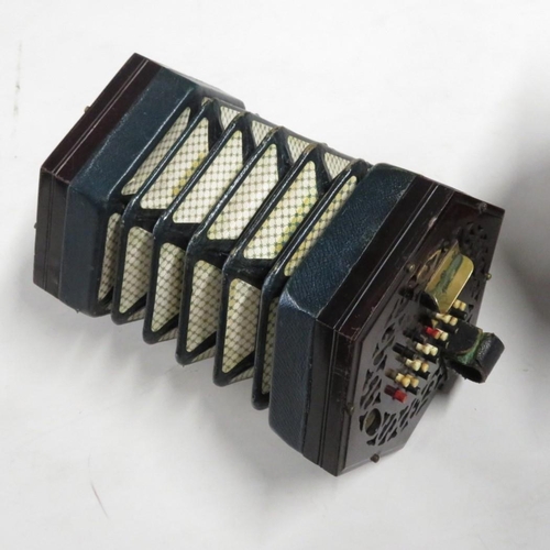 300 - Lachenal and Co. 48 button concertina working