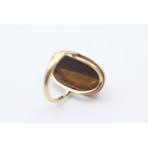 179 - 9ct gold vintage tigers eye inlay ring (4.8g) size  K