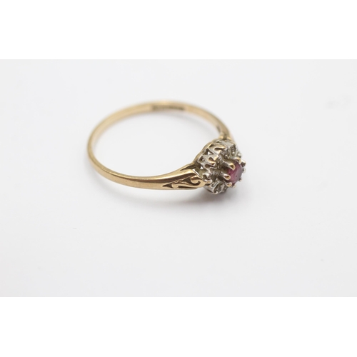 180 - 9ct gold vintage diamond & ruby cluster ring (1.6g) size  P