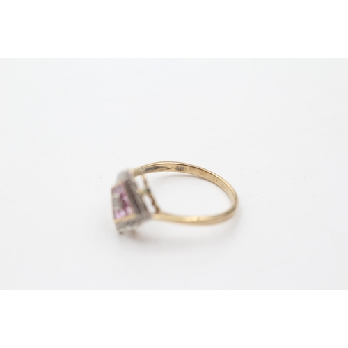 196 - 9ct gold diamond and pink sapphire square ring (1.8g) size  O