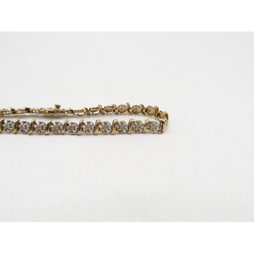 204 - 9ct gold with diamond insert bracelet tight clasp with safety  7.5